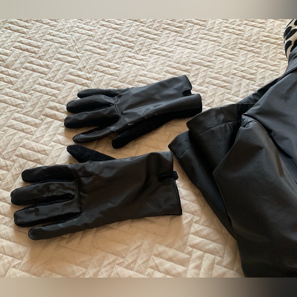 UTEX Design Lined Black Coat - Picture 8 of 11